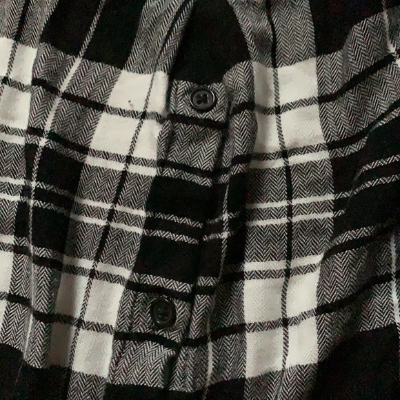 Pink Rose soft plaid top sz m but could fit small - Picture 6 of 6